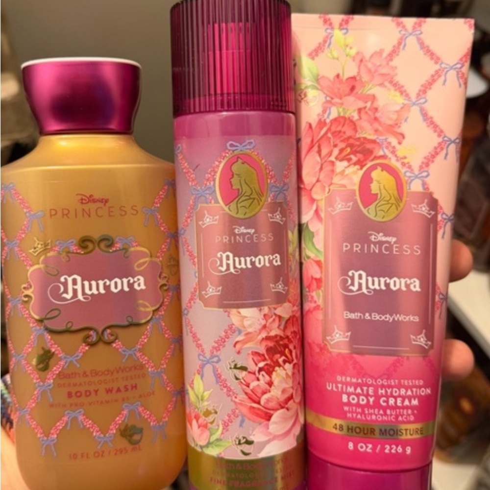NWT LIMITED RELEASE DISNEY AURORA BODY CARE TRIO. BODY WASH/LOTION/FRAGRANCE